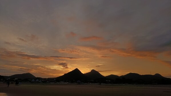 Imagen sin descripción, 1 de 5, botón