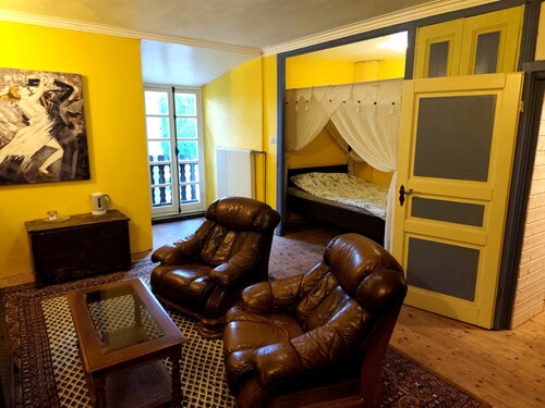 Château Rustique - Tower room (2nd floor)