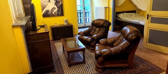 Château Rustique - Tower room (2nd floor)