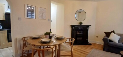 Modern 3BDR Home Heart of The Liberties