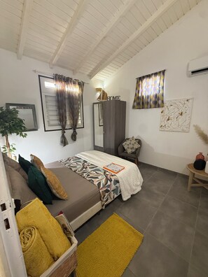 2 bedrooms, iron/ironing board, WiFi, bed sheets - Only 3 minutes walk from the beach! Cosy accommodation (anse bertrand)