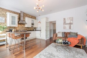 House - Modern Scandi-style 2bed Facing Vauxhall Park (London)
