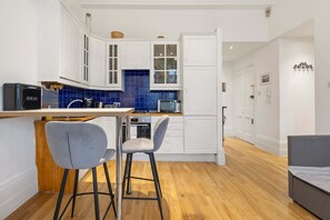 House - Beautiful 2bed Flat With Balcony in Earls Court (London)