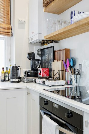 House - Charming Spacious 1bed Near Portobello Rd N Hill (London)