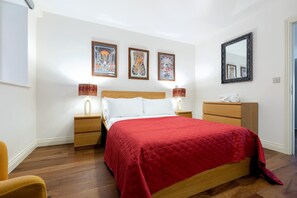 House - Modern and Large Oasis Flat in Camden With Patio (London)