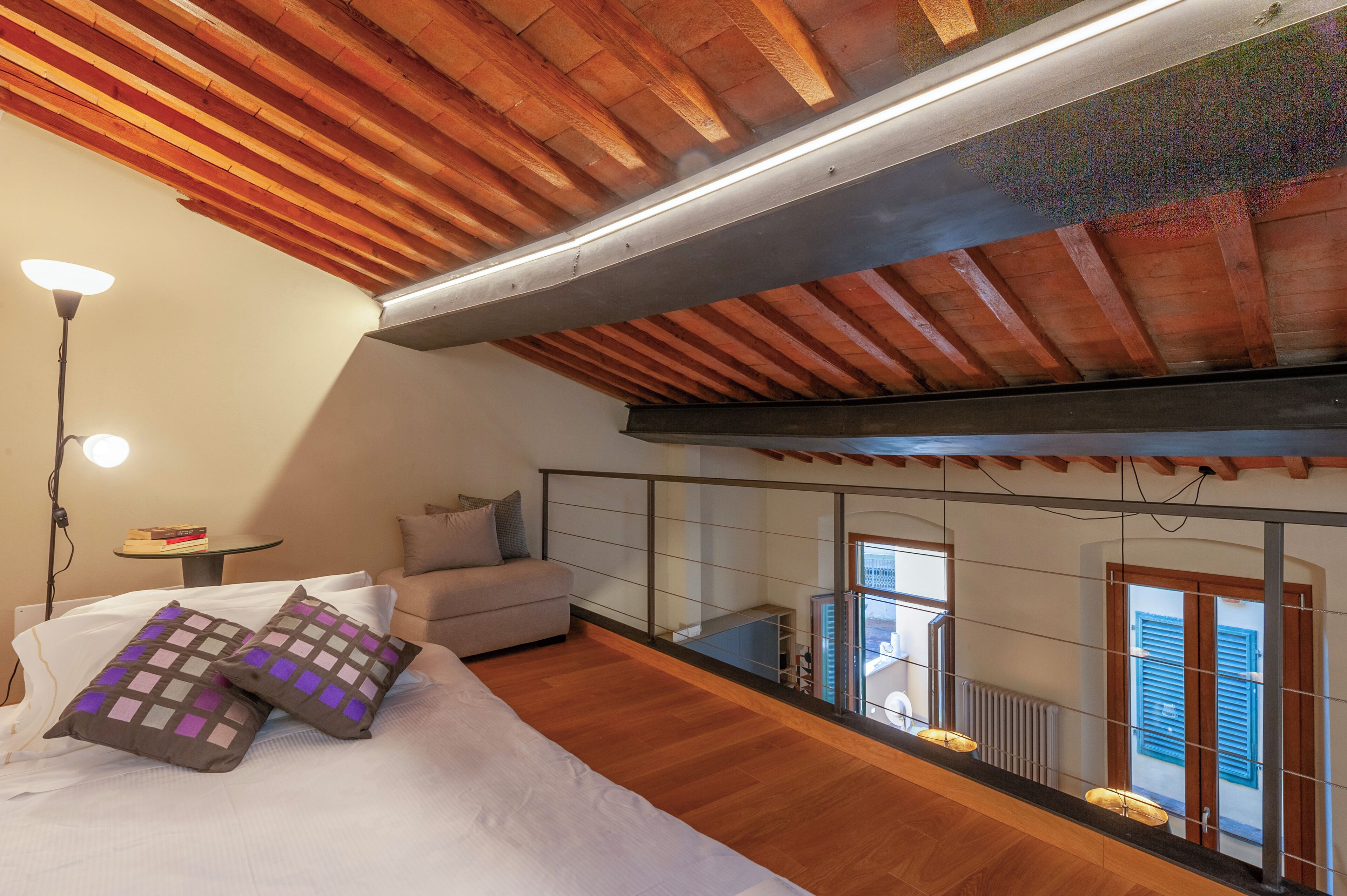 2 عدّة غرف نوم ومساحة عمل للكمبيوتر المحمول ومكواة/لوح كي