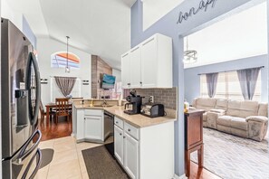 Interior - Paradise Near the Parks at Solana (Davenport)