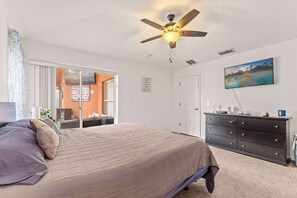 4 habitaciones, tabla de planchar con plancha, wifi y ropa de cama 