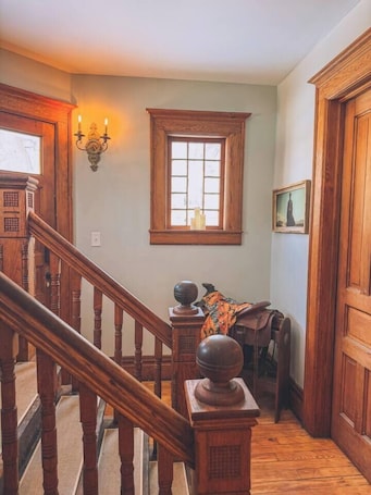 Interior. Ride or Die Haunt @ Renegade Hideaways