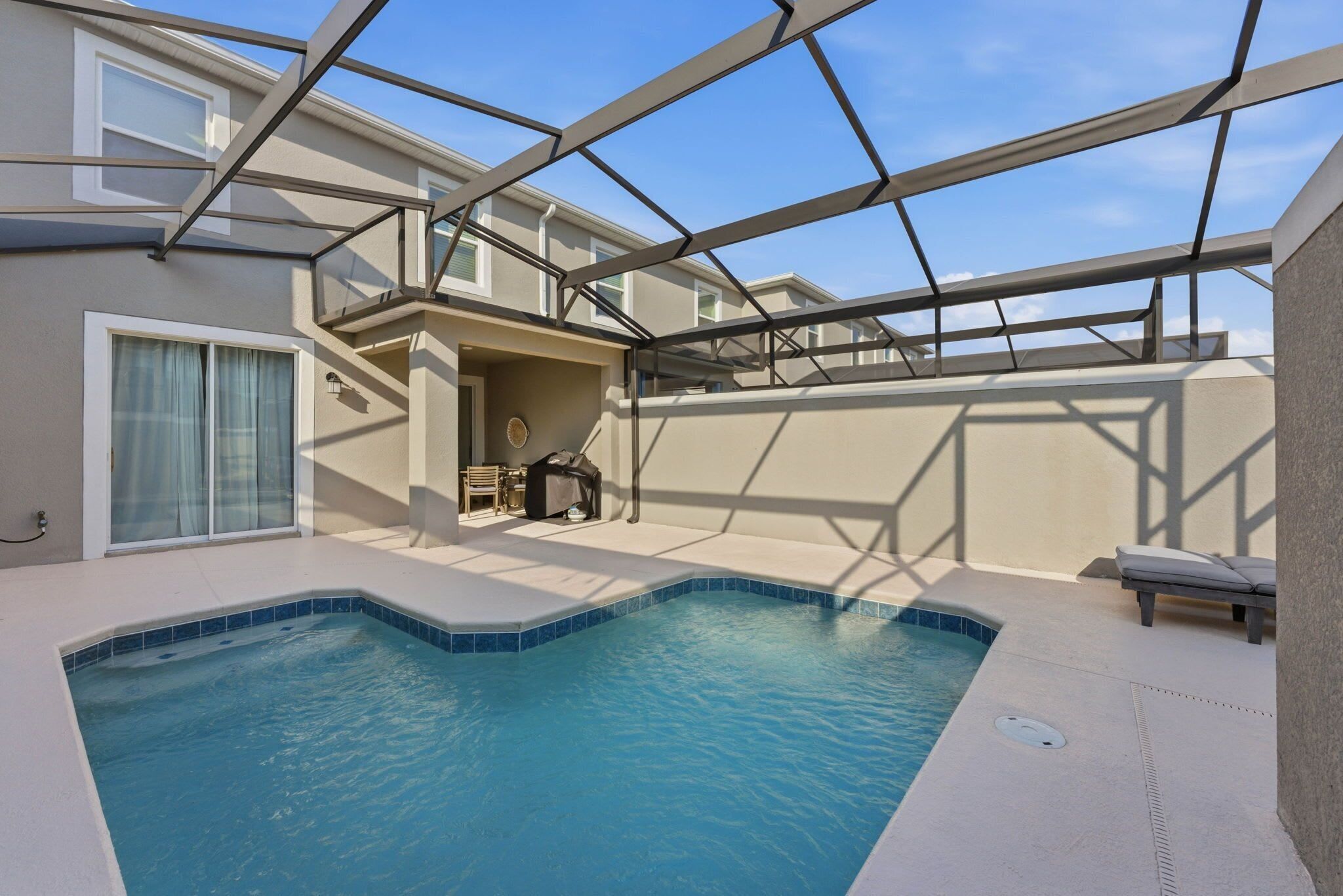 Indoor pool, 3 outdoor pools