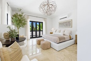 5 chambres, fer et planche à repasser, Wi-Fi, draps fournis