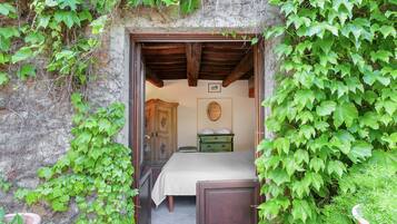 1 habitación, wifi y ropa de cama