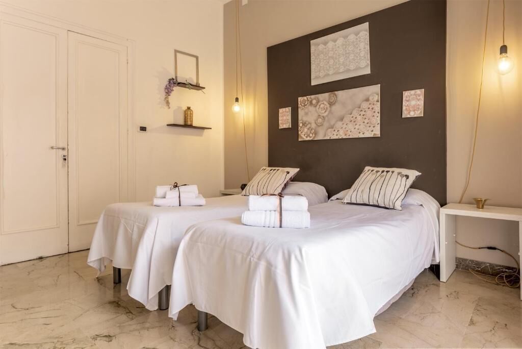 Double Room, Balcony | In-room safe, desk, soundproofing, free WiFi