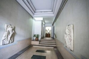 Unclassified image, 3 of 28, button - MassimoCentro Rooms (Palermo)