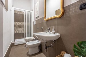 Junior Suite | Bathroom