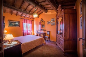 WiFi, bed sheets - Rondine – Apartment with Private Garden Near the Pool (Reggello)