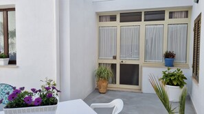 Imagen sin descripción, 2 de 18, botón