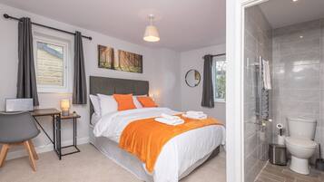 4 slaapkamers, een strijkplank/strijkijzer, gratis wifi, beddengoed