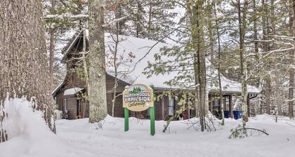 Beautiful 2-bedroom trailhead cabin in brilliant Minocqua, WI