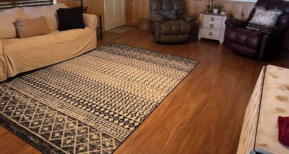 Cozy 2 room farmhouse on The Ranch @ Traders Hill, pristine equestrian facility.