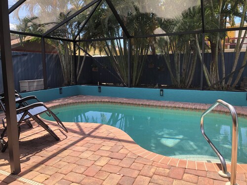 COCO BUNGALOW  We’re back! All new w/ heated pool, bikes, beach equipment & more