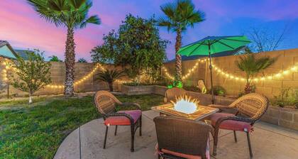 Pet-Friendly 4BR Oasis-Heated Pool, Firepit & BBQ