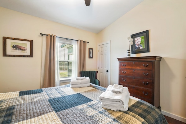 3 bedrooms, free WiFi, bed sheets