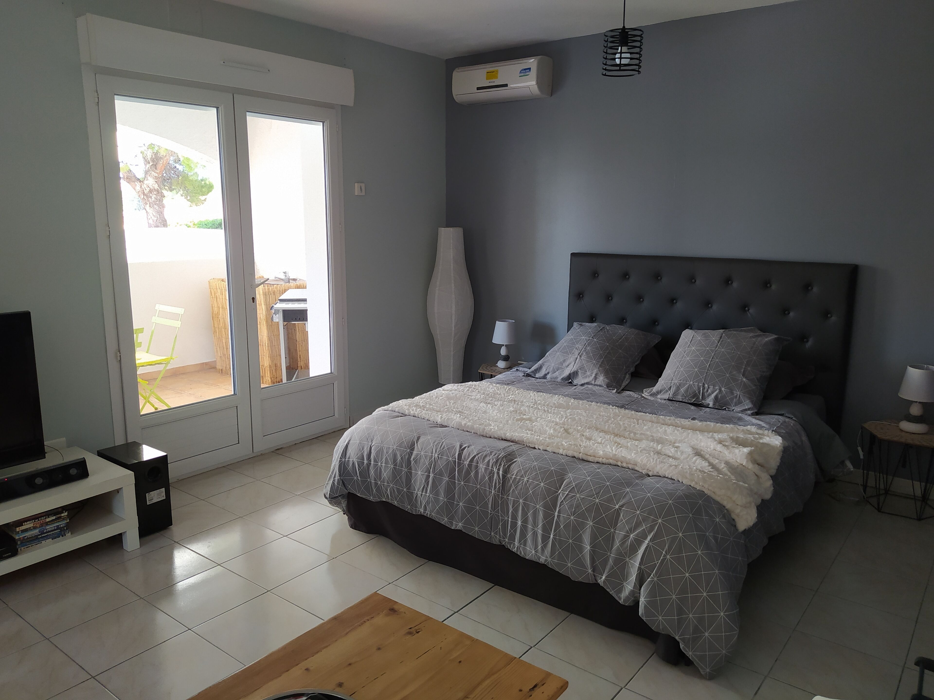1 chambre, fer et planche à repasser, lit parapluie, Wi-Fi
