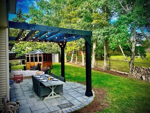 Outdoor dining - Gather Inn (Sylvan Lake)