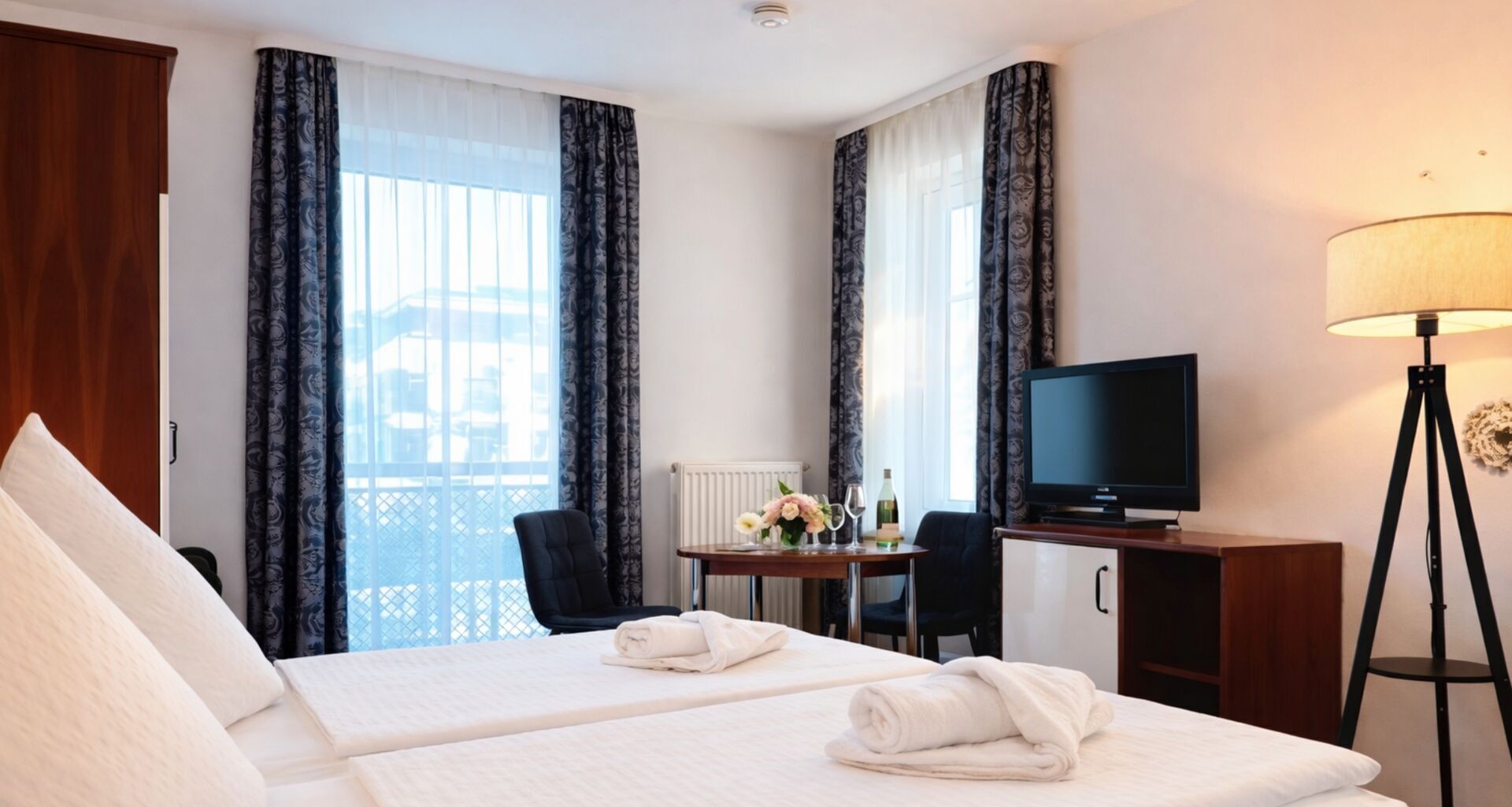 1 chambre, fer et planche à repasser, accès à Internet