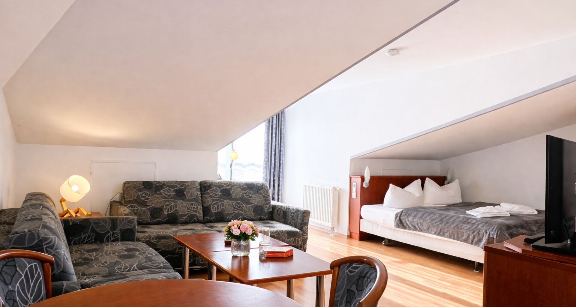 1 chambre, fer et planche à repasser, accès Internet