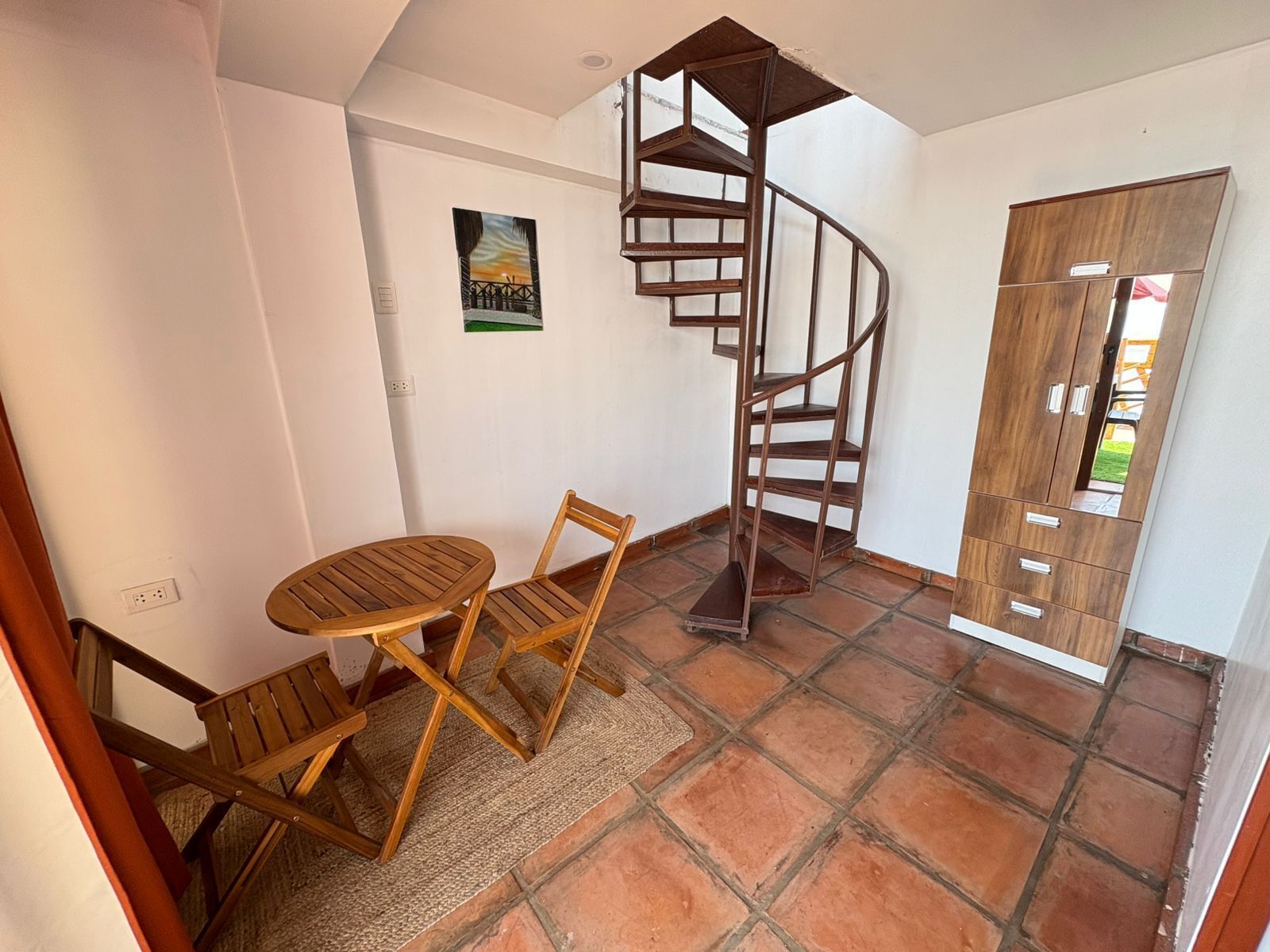 المنشأة من الداخل