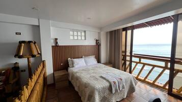 Minibar, wifi gratis y ropa de cama