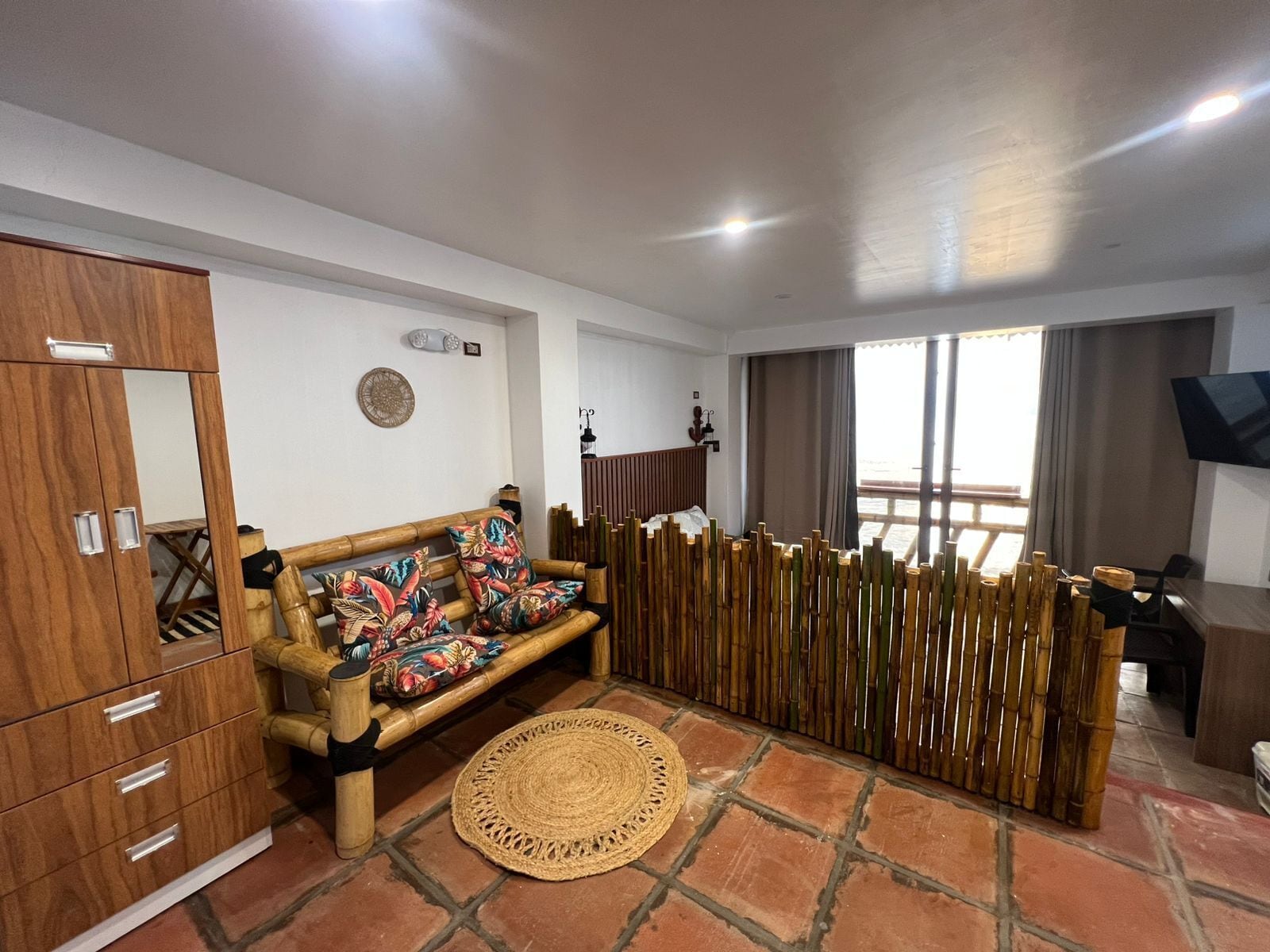 Suite Premium, vistas al mar | Minibar, wifi gratis, ropa de cama