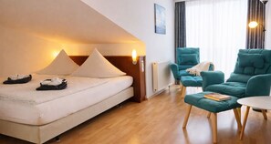 2 bedrooms, iron/ironing board, Internet
