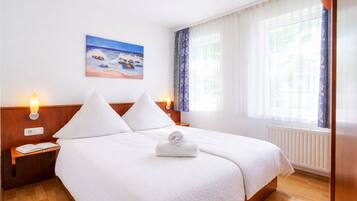 3 bedrooms, iron/ironing board, Internet