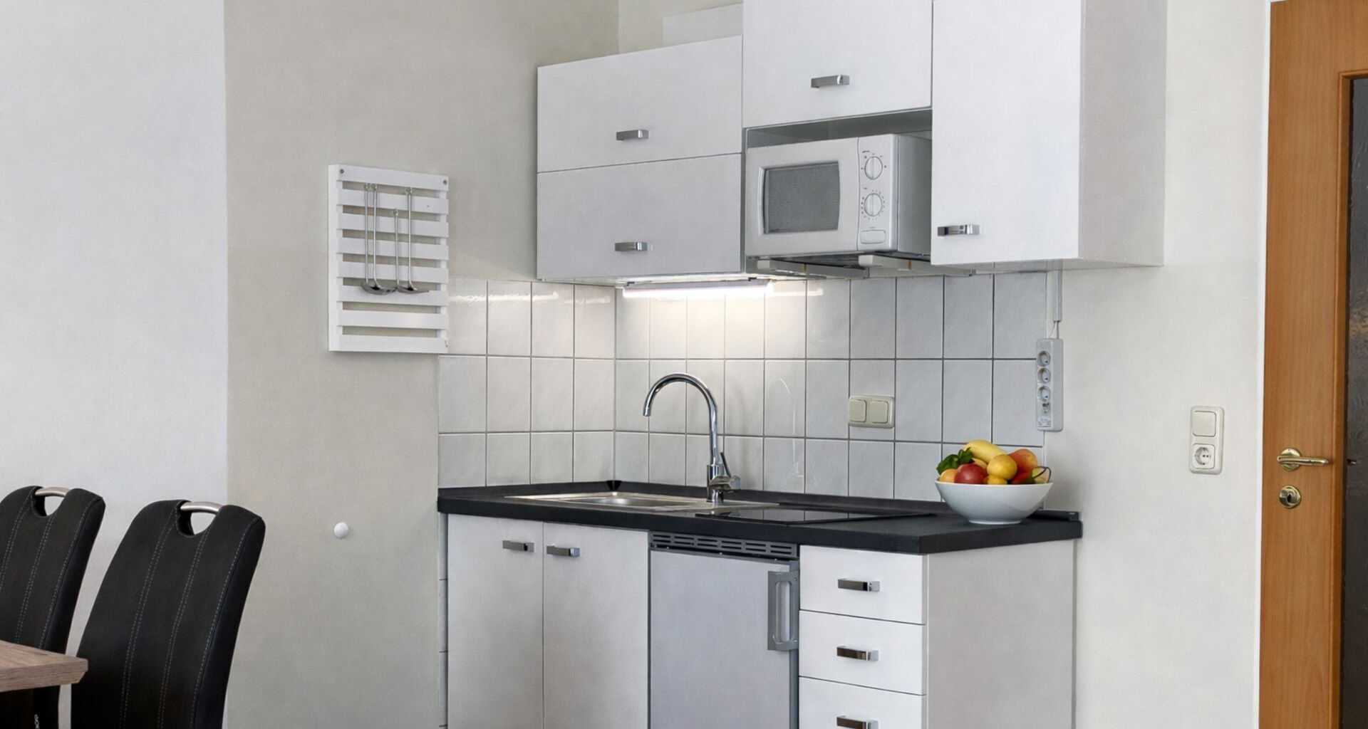 Fridge, microwave, stovetop, cookware/dishes/utensils