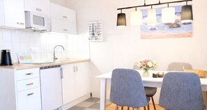 Unclassified image, 5 of 7, button - Welcome to “Seemöwe” – your bright and comfortable holiday home by the sea. (Ostseebad Binz)