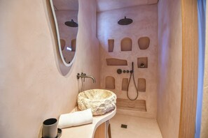 Shower, hair dryer, towels - Le Charras - Appart standing proche plage Catalans (Marseille)