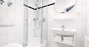 Unclassified image, 4 of 5, button - Welcome to “Strandgut” – your spacious feel-good apartment by the sea. (Ostseebad Binz)