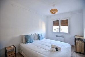 2 bedrooms, iron/ironing board, WiFi, bed sheets - Le Sainte - Appart 2 ch standing proche Vieux-Port (Marseille)