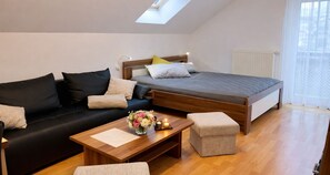 Unclassified image, 4 of 8, button - Welcome to “Strandhafer” – your cozy retreat under the roof. (Ostseebad Binz)