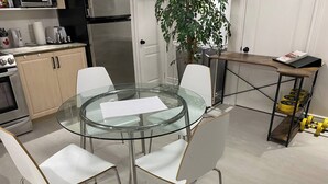 Huoneisto, 2 makuuhuonetta, tupakointi sallittu | Ruokailu