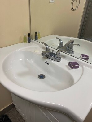 Unclassified image, 2 of 21, button - Newly Renovated Two Bedroom Apartment (Mississauga)