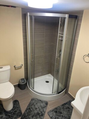Unclassified image, 4 of 21, button - Newly Renovated Two Bedroom Apartment (Mississauga)
