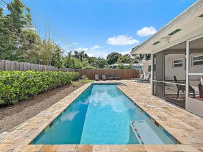Pool - Jupiter Home • 7 Mins to Beach • Private Pool (Tequesta)