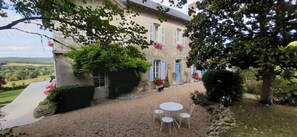 Unclassified image, 4 of 40, button - Bed and Breakfast 'Chambre Aux Oiseaux' with Shared Garden (Hautefort)