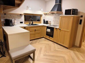 Microwave, oven, stovetop, dishwasher