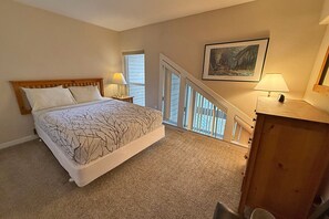 2 bedrooms, iron/ironing board, WiFi, bed sheets - 2-bedroom plus loft in lovely Dillon with fabulous mountain views (Dillon)