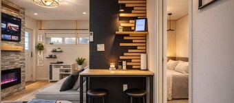 Zen Loft / Romantic Getaway + Birthday Oasis